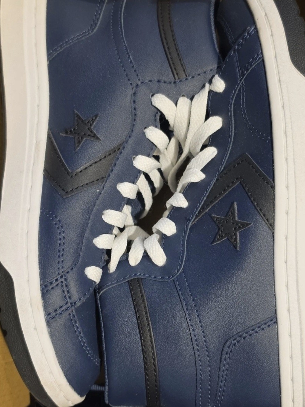 Converse Pro Blaze V2 Leather Mid Top Cushioned Sneakers
